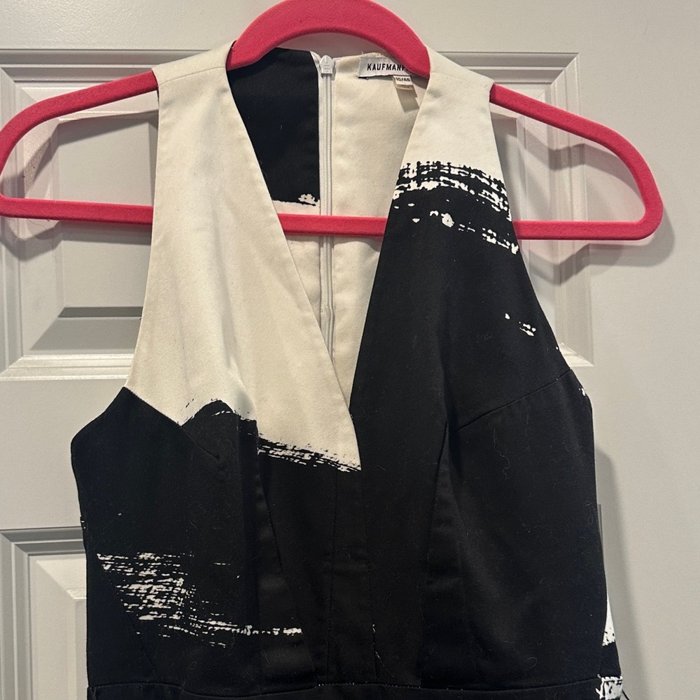 KaufmanFranco Black and White Sleeveless Dress in perfect condition - Picture 7 of 10